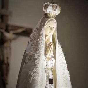 Meet your Posher, Regina mariana